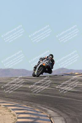 media/Dec-07-2025-CVMA (Sun) [[3e7d2de5dc]]/Race 7-Formula Lightweight Twins Shootout/